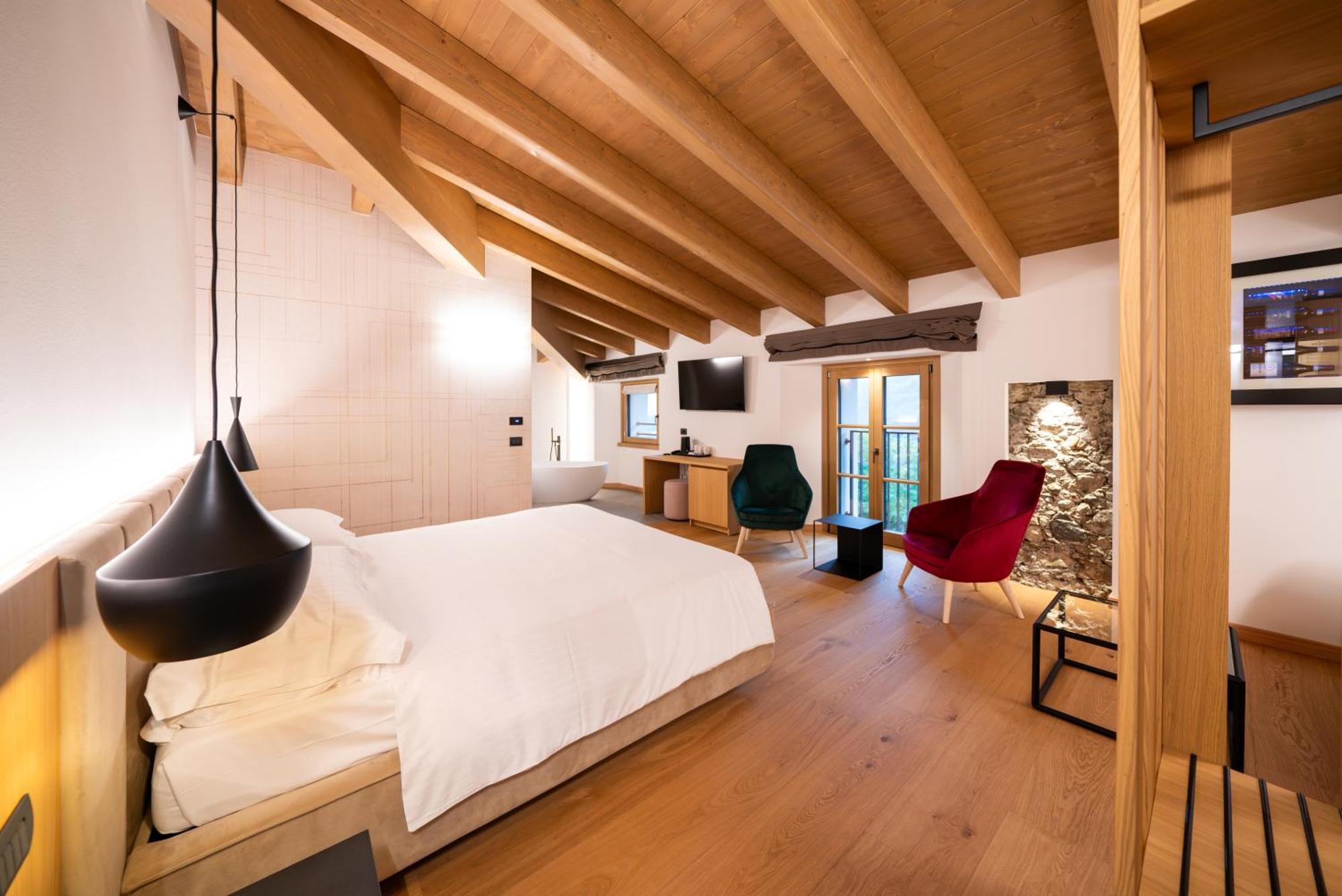 Wine Hotel San Carlo - Relais & Spa - Boutique Hotel Chiuro Εξωτερικό φωτογραφία